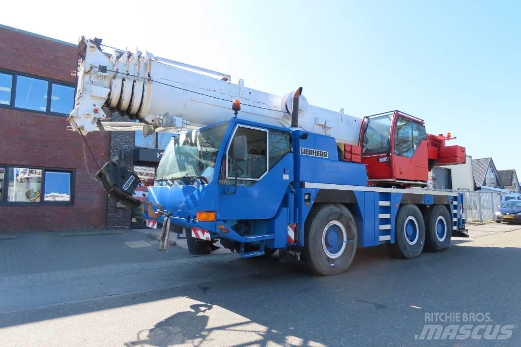 Liebherr LTM 1055-1 Univerzální terénní jeřáby