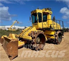 Bomag BC772EB-2 Tahačové válce