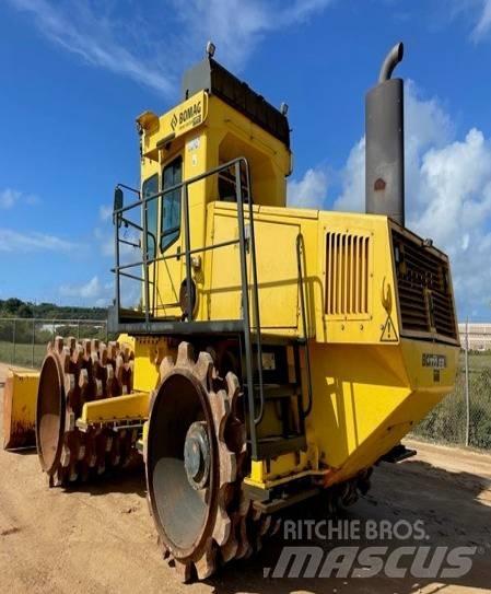 Bomag BC772EB-2 Tahačové válce