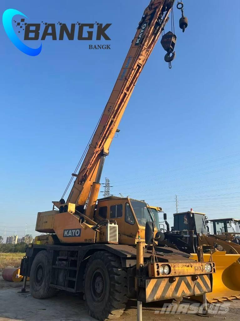 Kato KR 25 H Jeřáby pro těžký terén