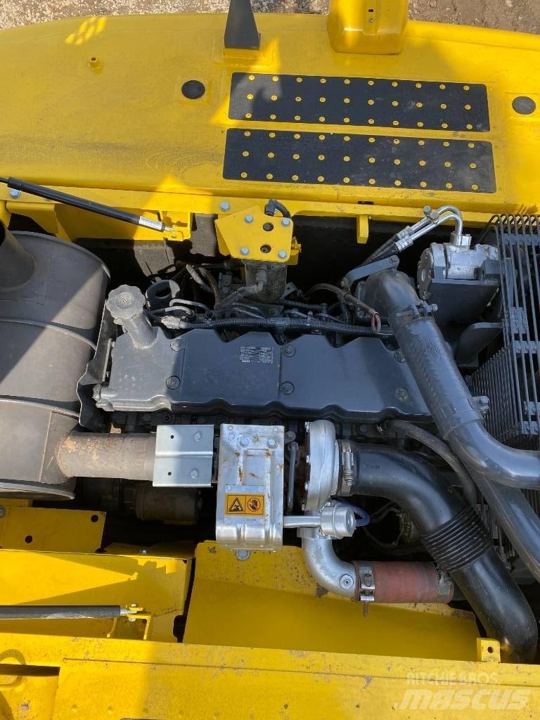Komatsu 240LC-8 Pásová rýpadla