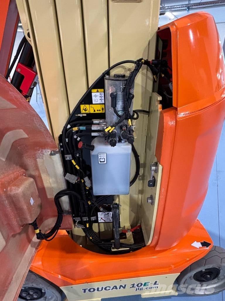 JLG Toucan 10 EL Vertikální sloupové výtahy