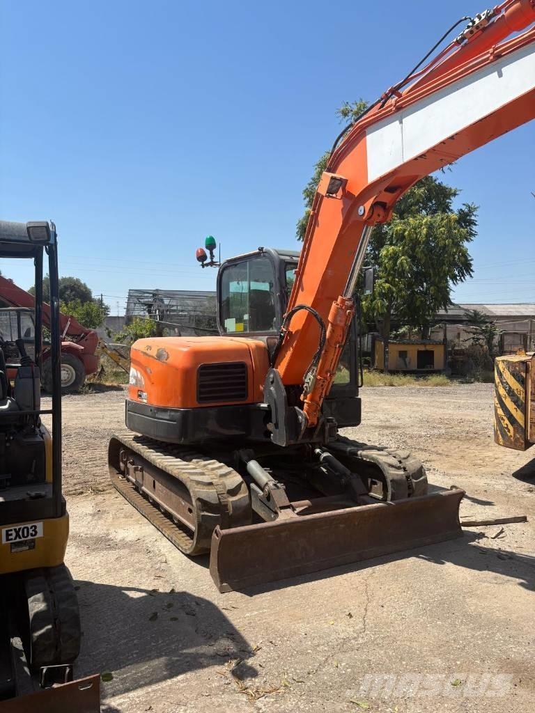 Doosan DX 80 R Midi rýpadla 7t - 12t