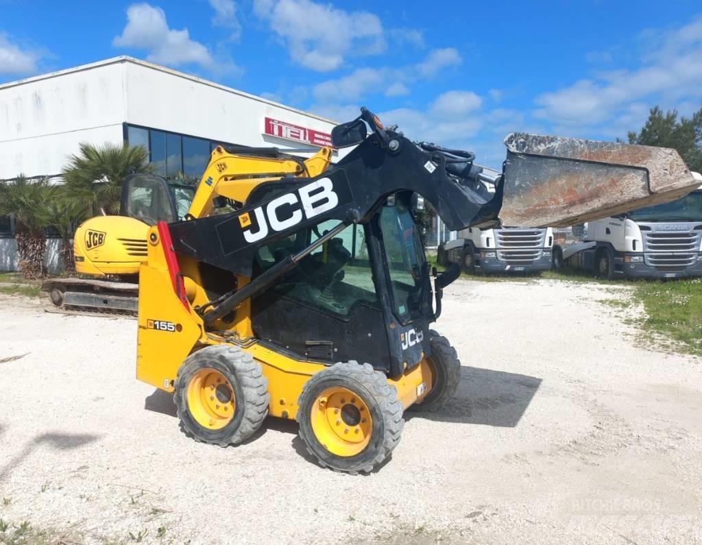 JCB 155 Smykem řízené nakladače