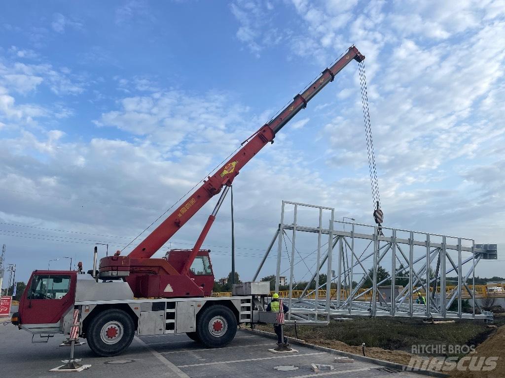Liebherr LTM 1030 Univerzální terénní jeřáby