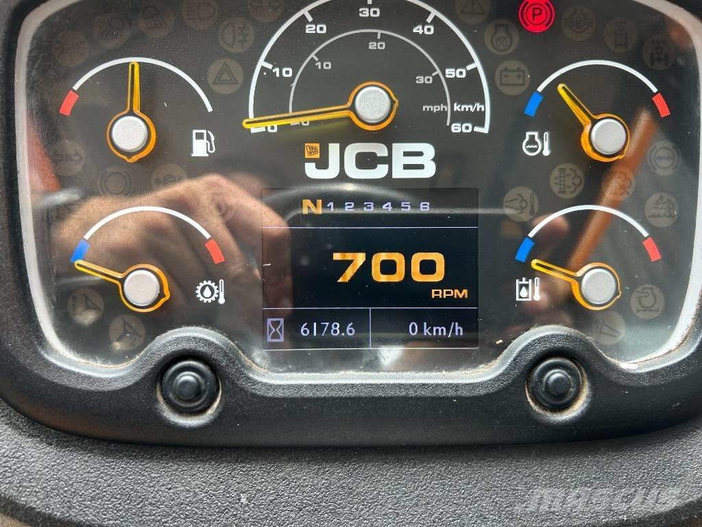 JCB 435S Kolové nakladače