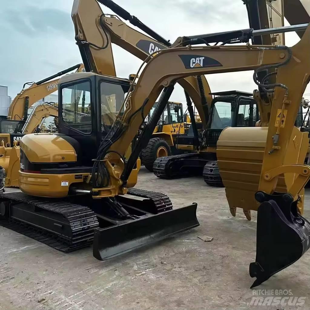 CAT 304 CR Mini rýpadla < 7t
