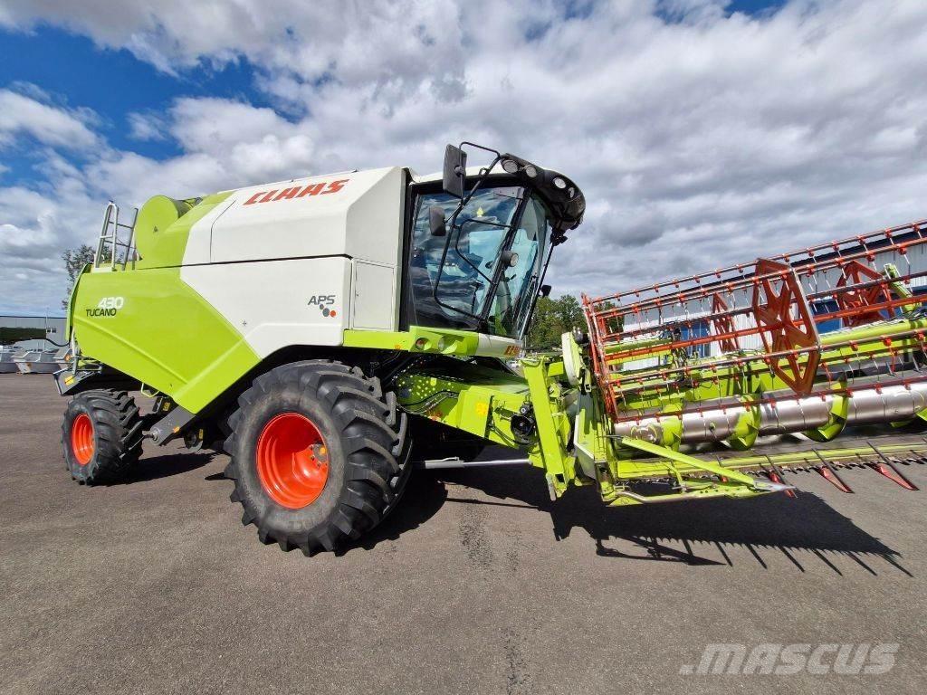 CLAAS Tucano 430 Sklízecí mlátičky