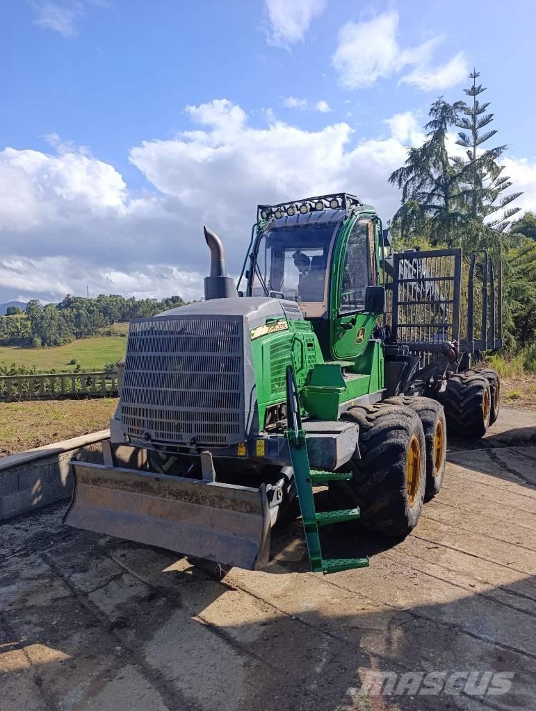John Deere 1510G Vyvážecí traktory