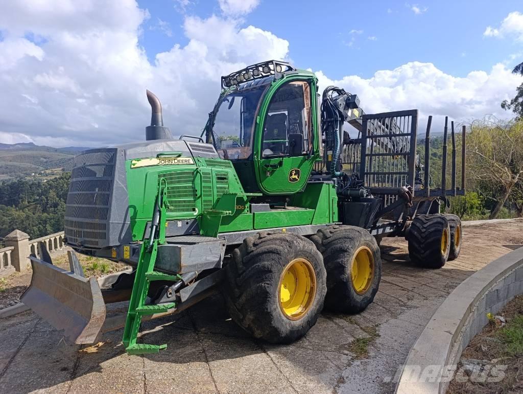 John Deere 1510G Vyvážecí traktory