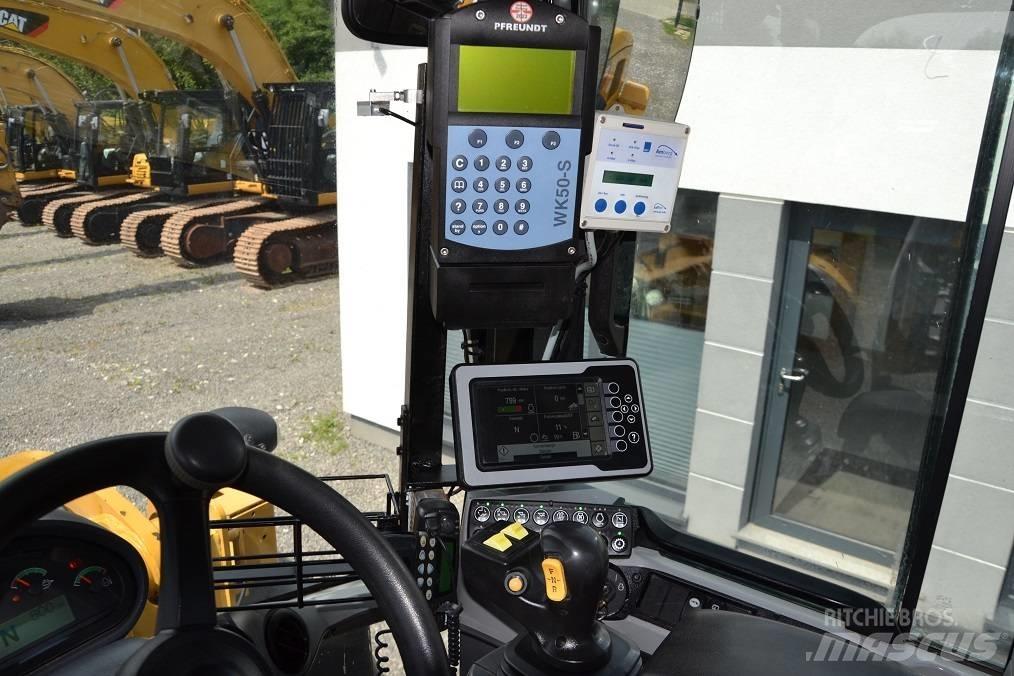 CAT 938 M Kolové nakladače