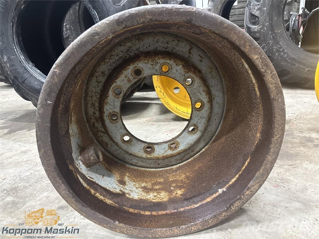 Valmet 860 24x26,5 Pneumatiky, kola a ráfky