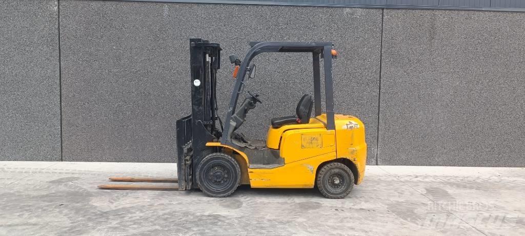 TCM FD25T3 Dieselové vozíky