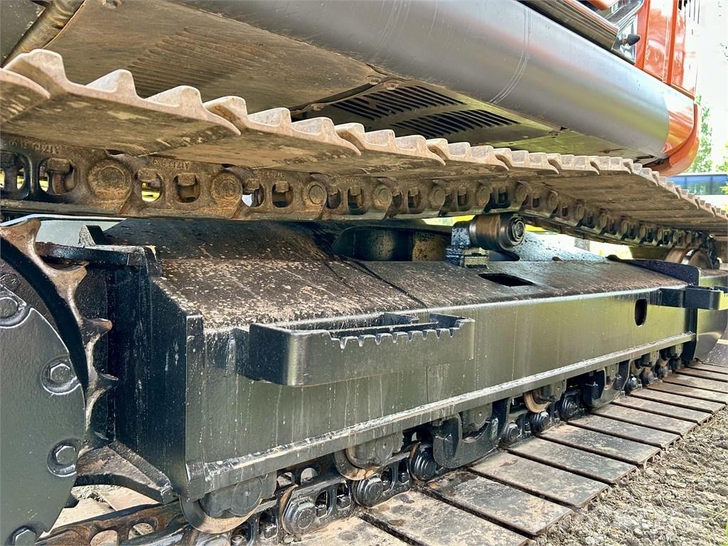 Hitachi ZX135US-7 Pásová rýpadla