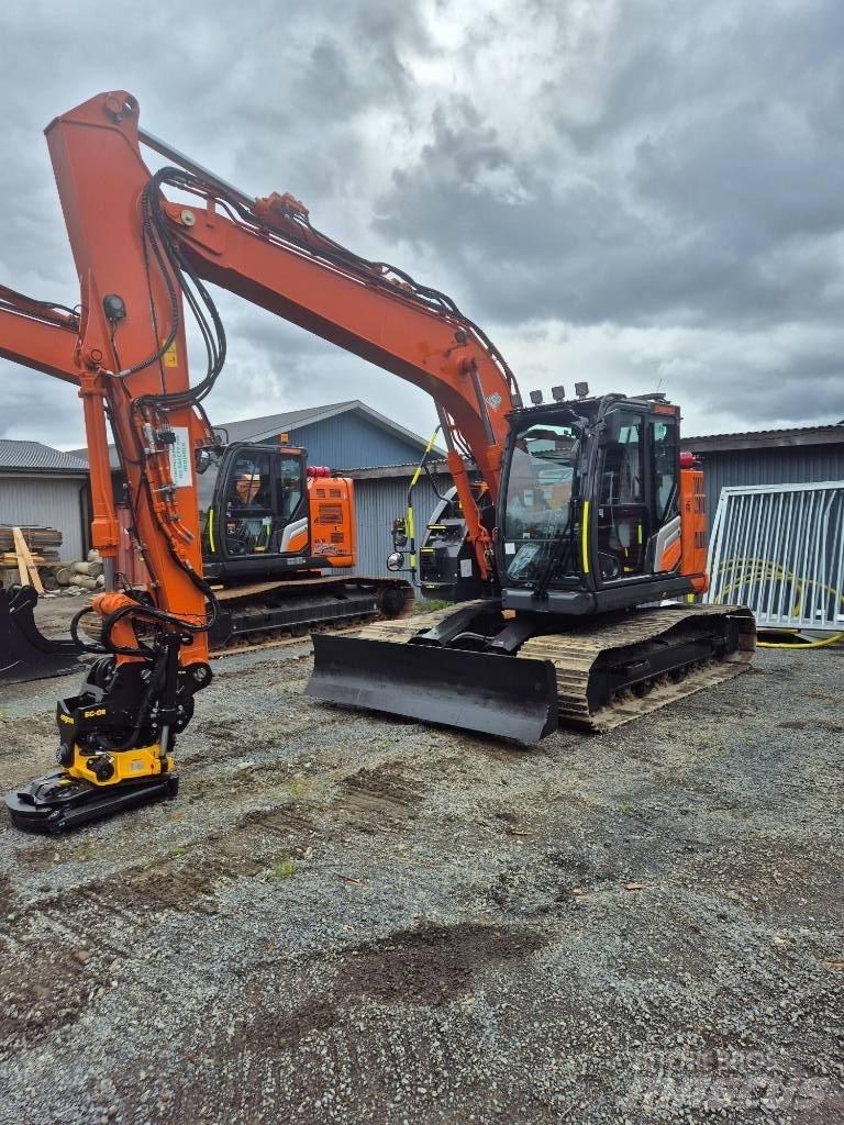 Hitachi ZX 135 US -7 Pásová rýpadla
