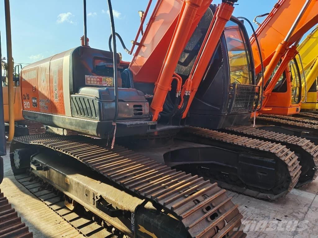 Hitachi ZX 210 Pásová rýpadla