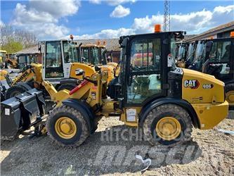 CAT 906 Kolové nakladače
