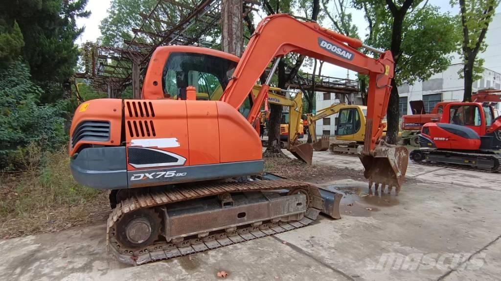 Doosan DX 75-9 C Pásová rýpadla