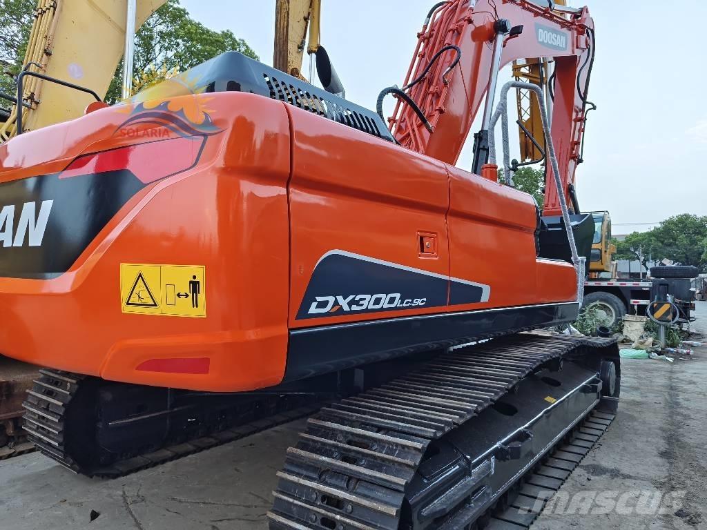 Doosan DX 300 LC Pásová rýpadla
