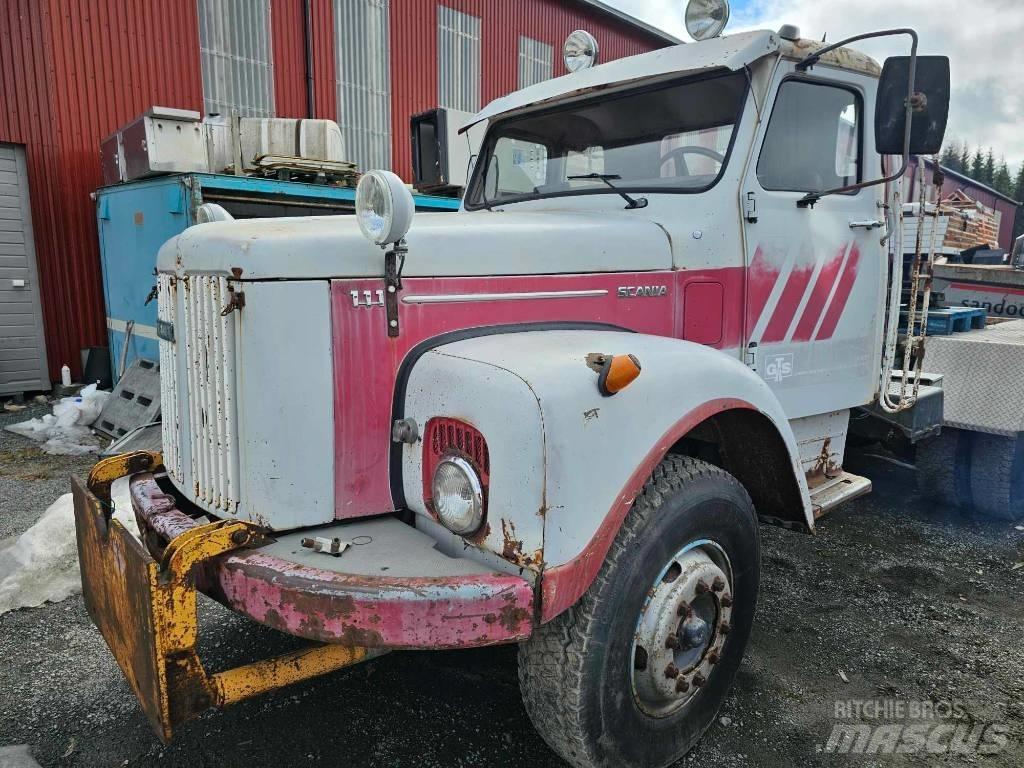 Scania 111 6x2 Nákladní vozidlo bez nástavby