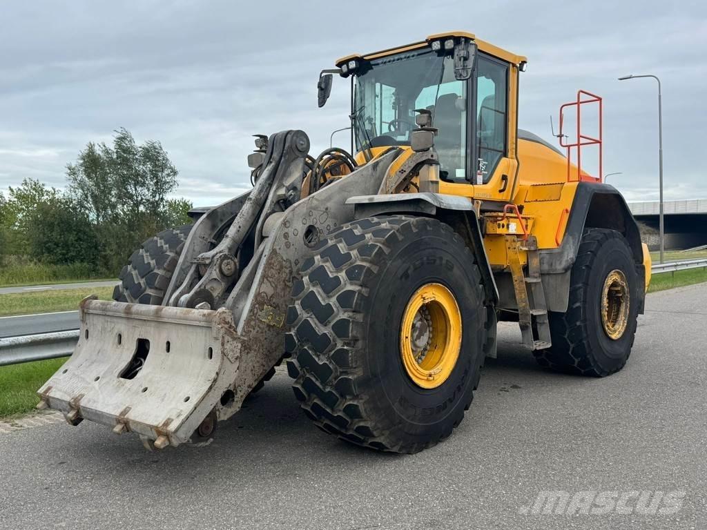 Volvo L220H Kolové nakladače