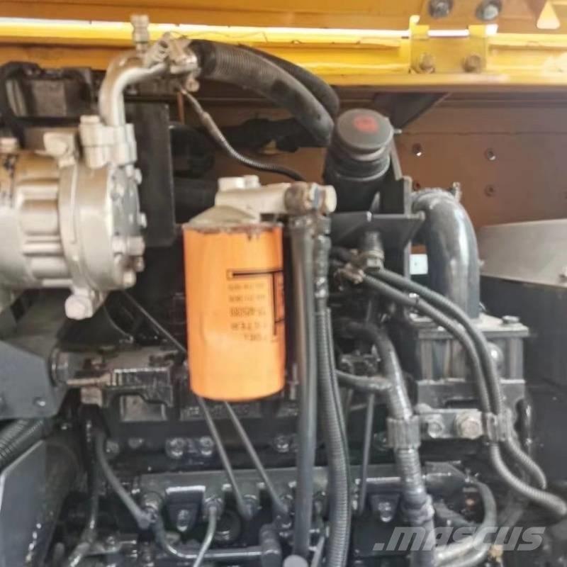 Komatsu PC 60 Pásová rýpadla