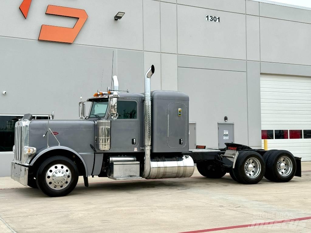 Peterbilt 389 Tahače