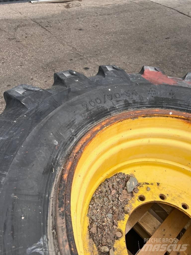 Nokian 700/70-34 Pneumatiky, kola a ráfky