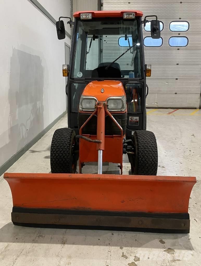 Kubota B2530 Kompaktní traktory