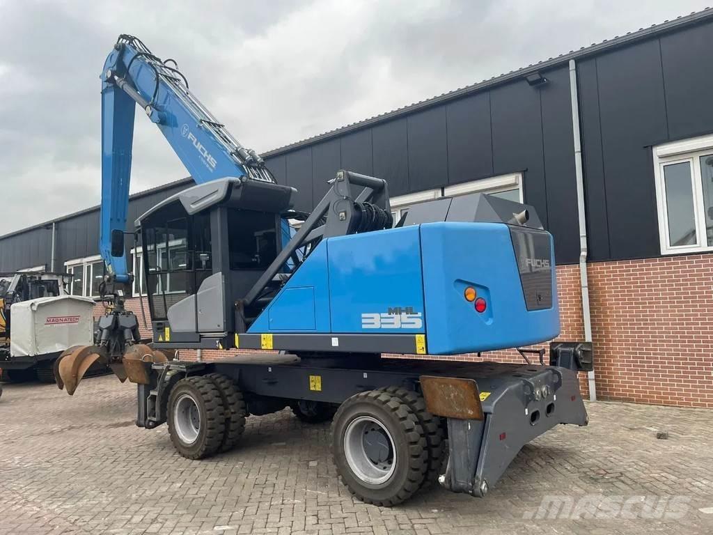 Fuchs MHL335 Stroje pro manipulaci s odpadem