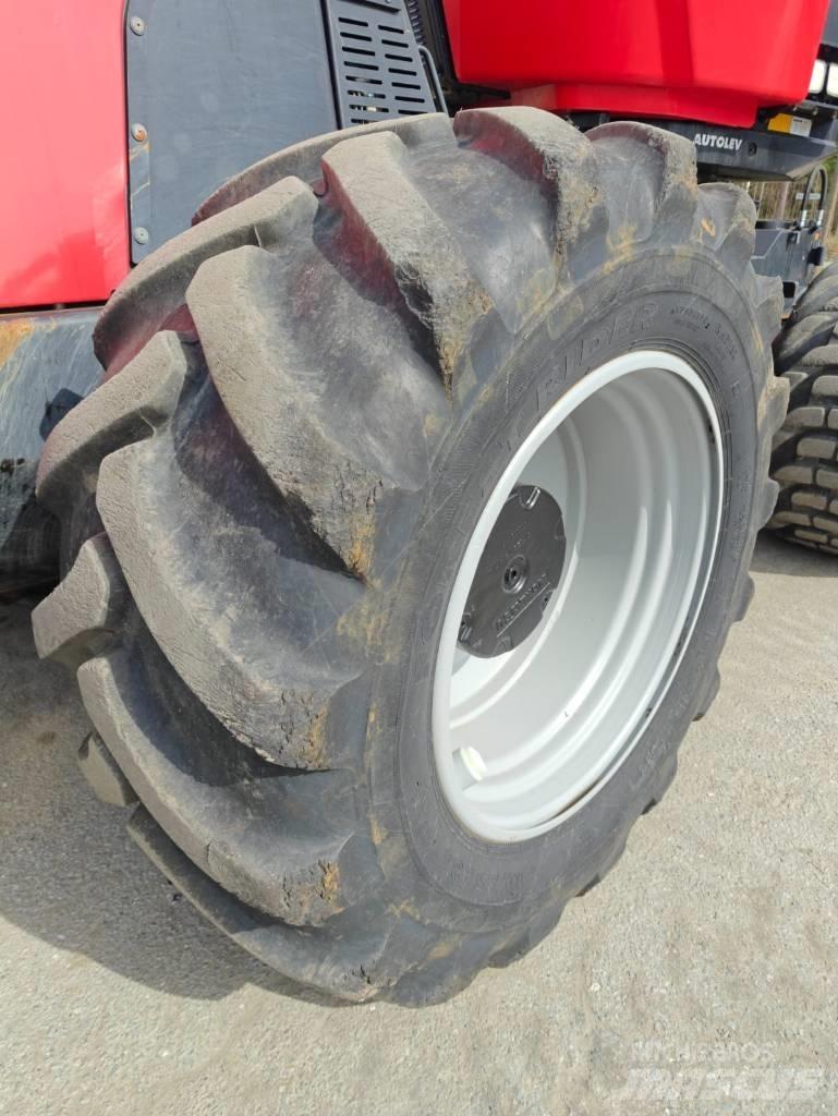 Komatsu 911 Harvestory
