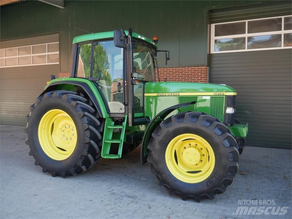 John Deere 6910 PQ Traktory