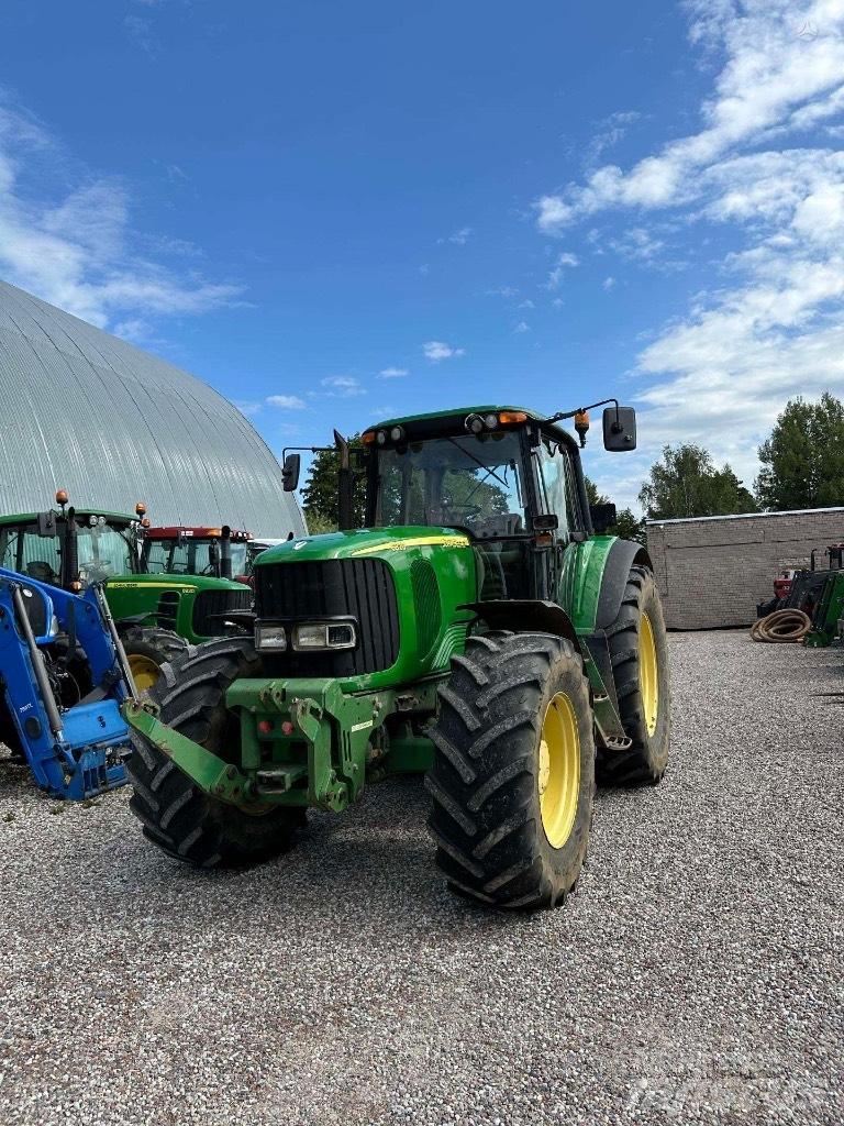 John Deere 6820 AP Traktory