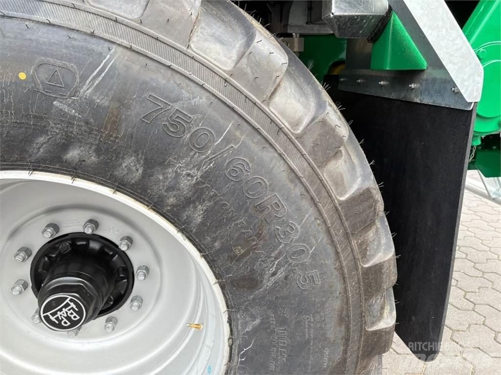 Samson US 227 Rozmetadla chlévské mrvy