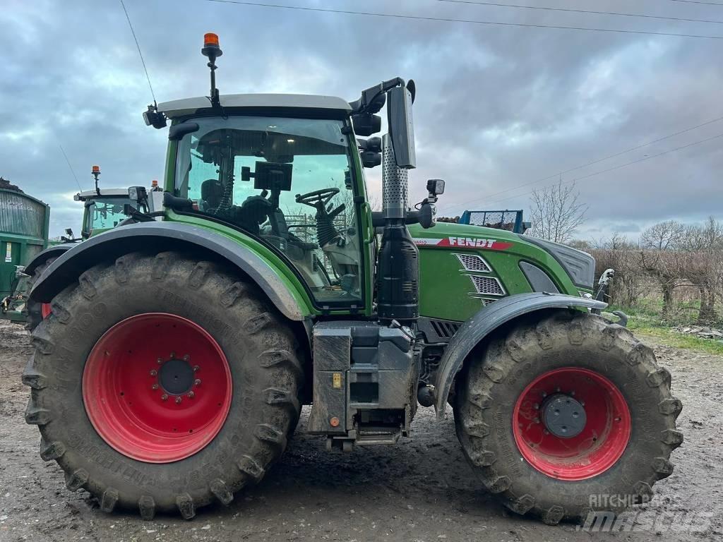 Fendt 724 Profi Plus Traktory