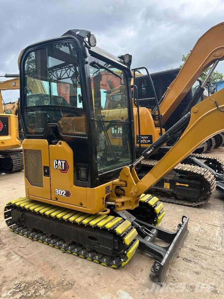 CAT CAT302 Mini rýpadla < 7t