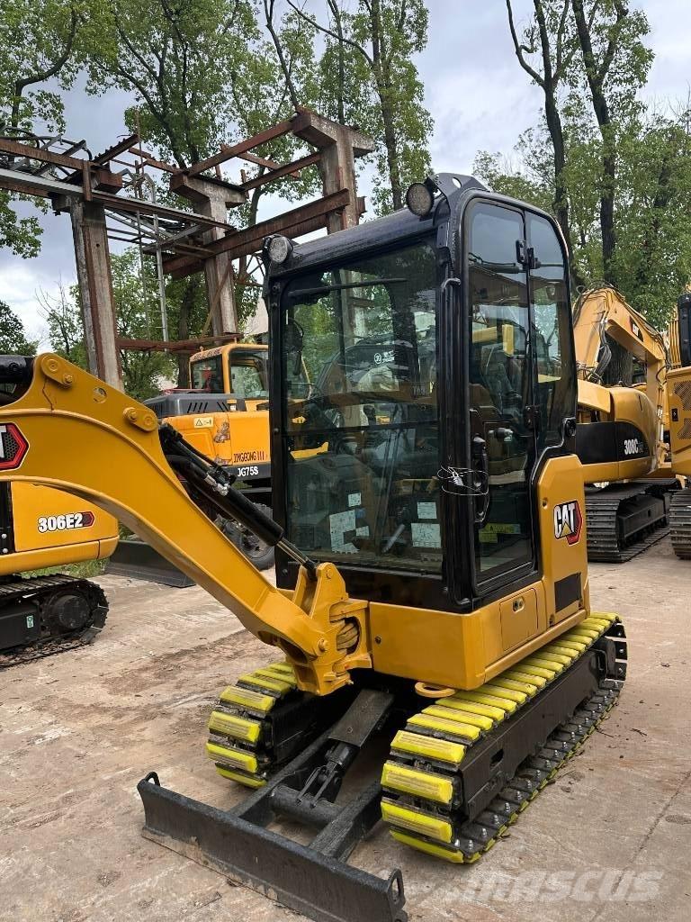 CAT CAT302 Mini rýpadla < 7t