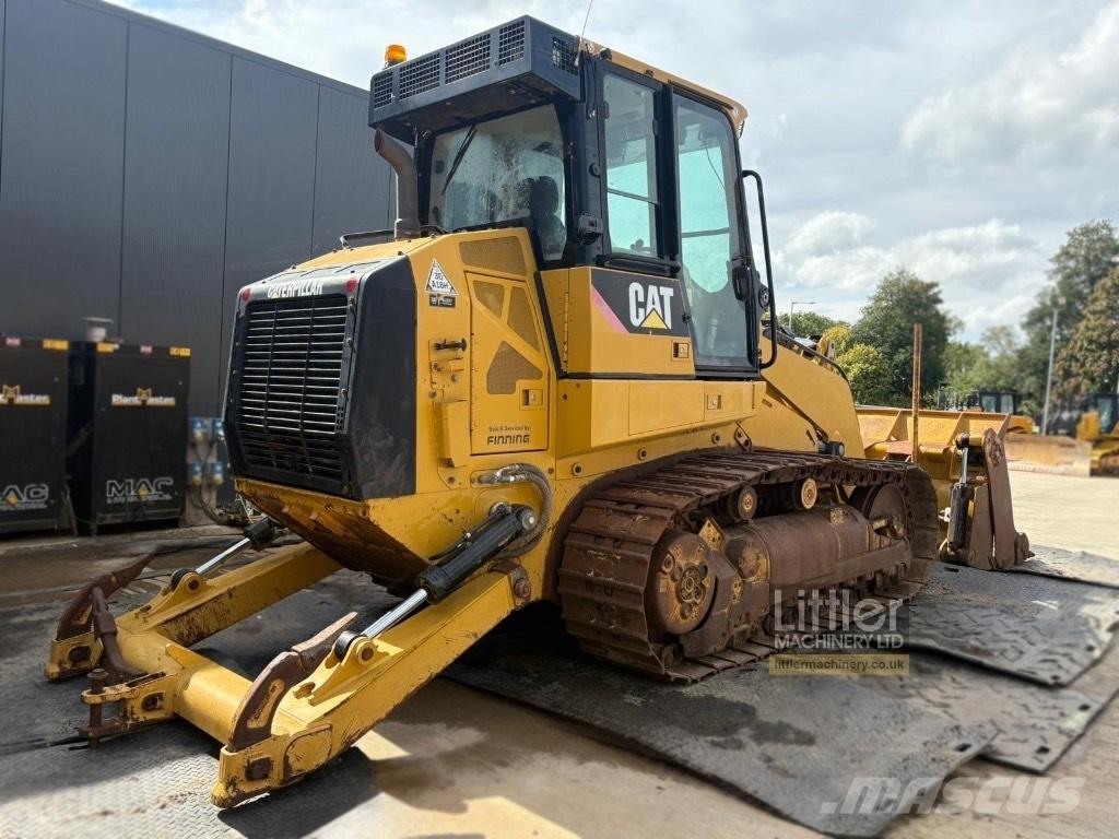 CAT 963 D Pásové nakladače