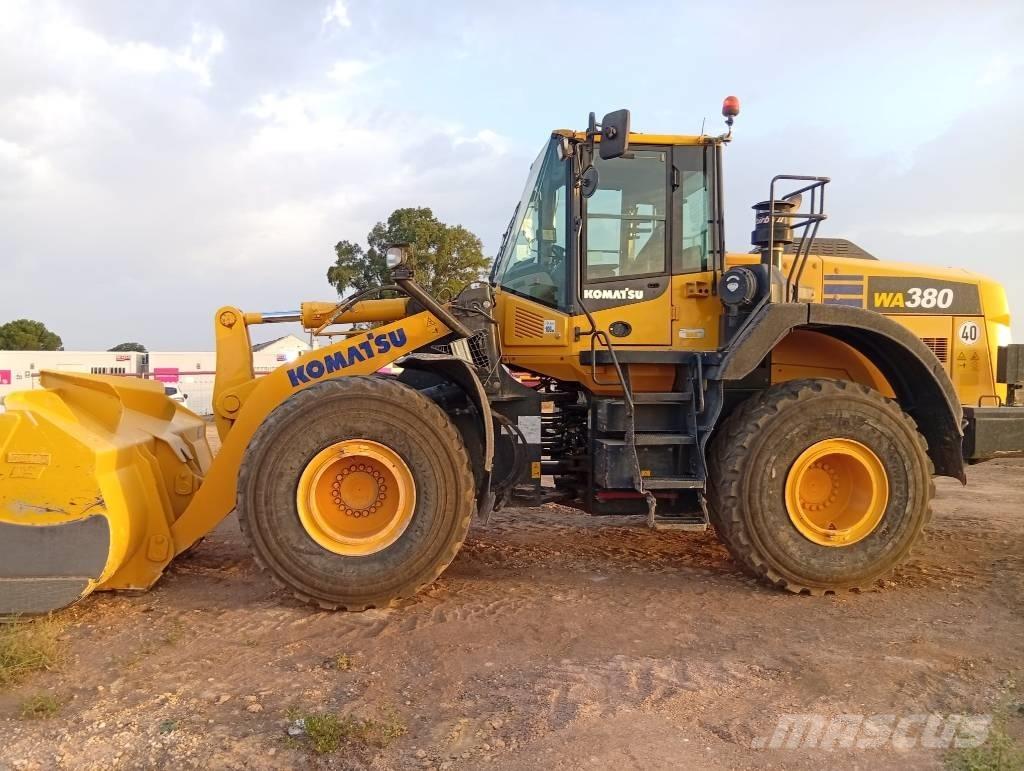 Komatsu WA 380-8 Kolové nakladače