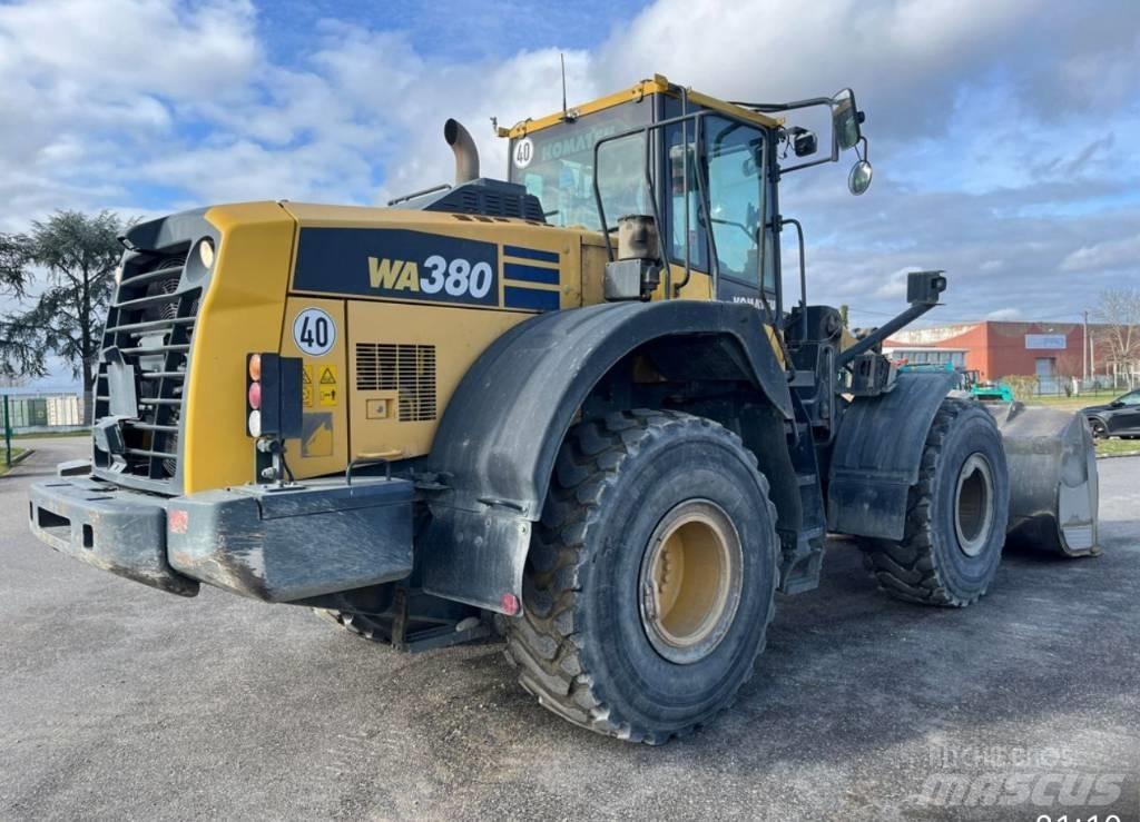Komatsu WA 380-8 Kolové nakladače
