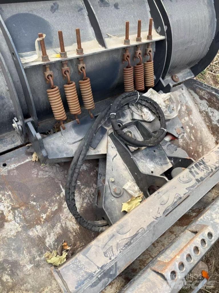 Bobcat S 18 Smykem řízené nakladače