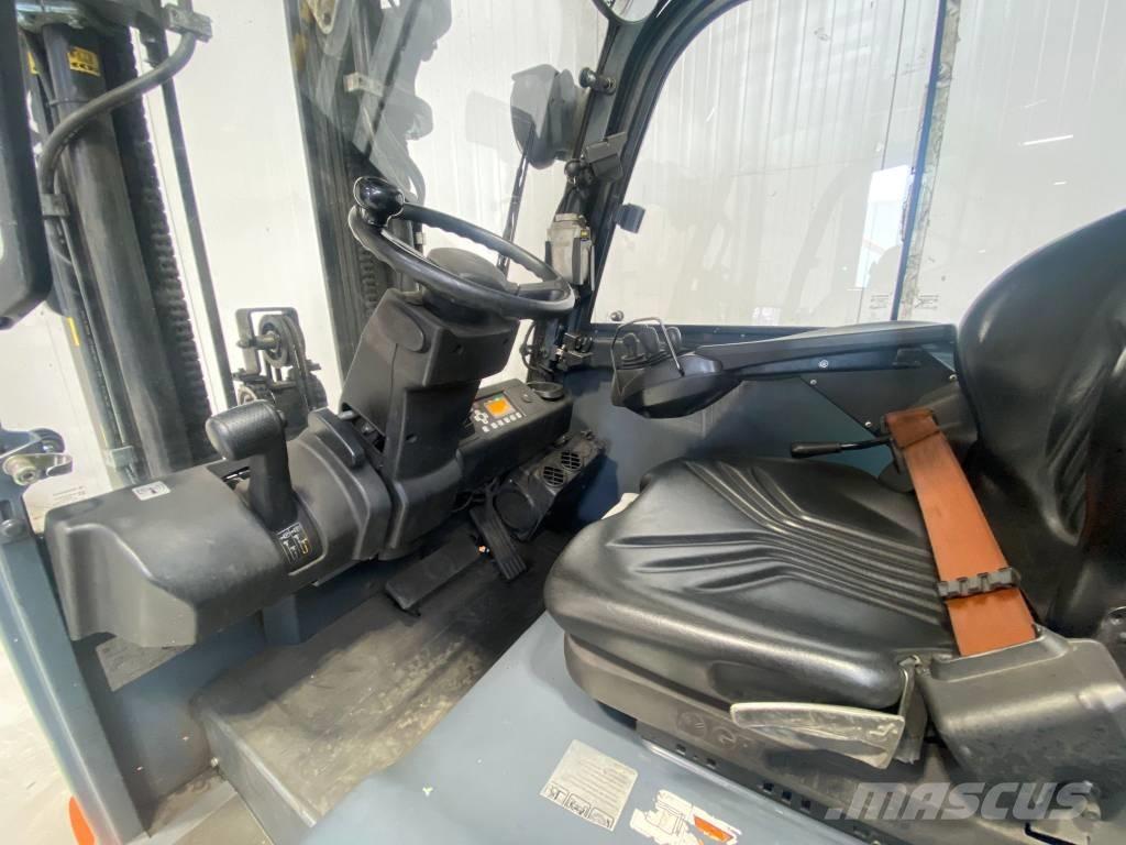 Toyota 8FBMT35 Akumulátorové vozíky