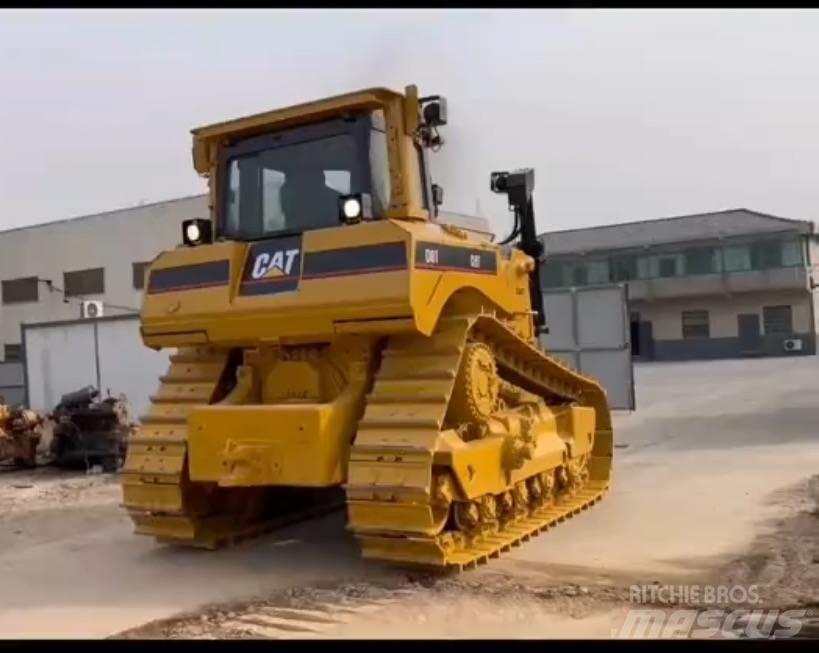 CAT D 8 T Pásové dozery