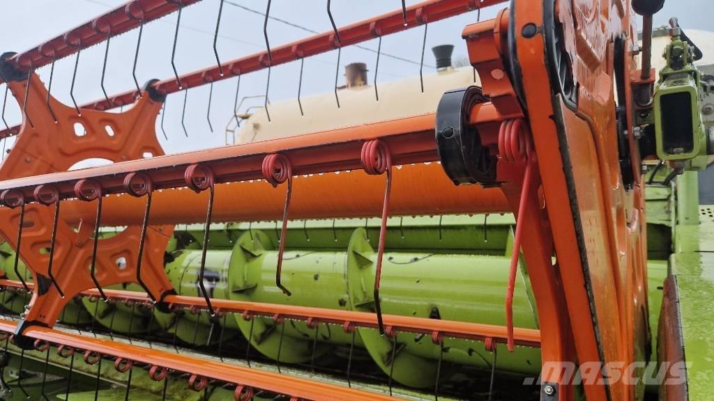CLAAS Vario 1050 Kombajnové hlavice