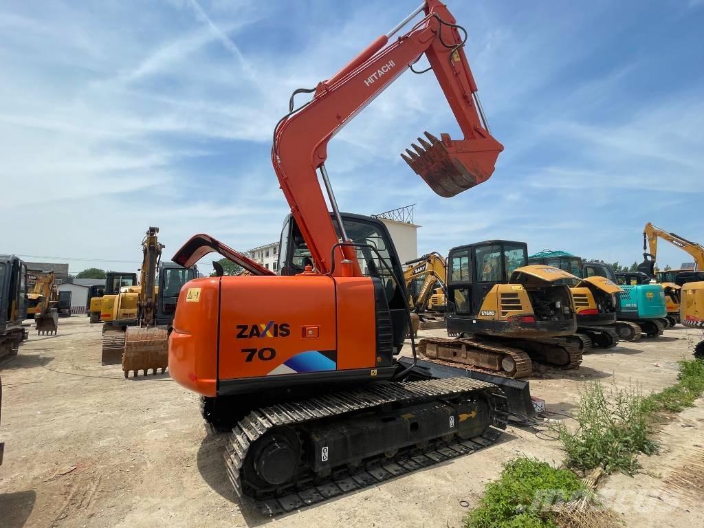 Hitachi ZX 70 Midi rýpadla 7t - 12t