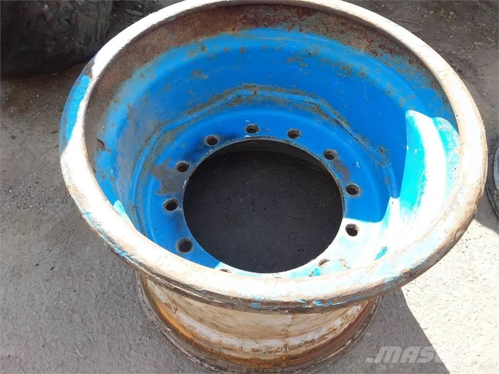 Valmet 860 20x26,5 Pneumatiky, kola a ráfky