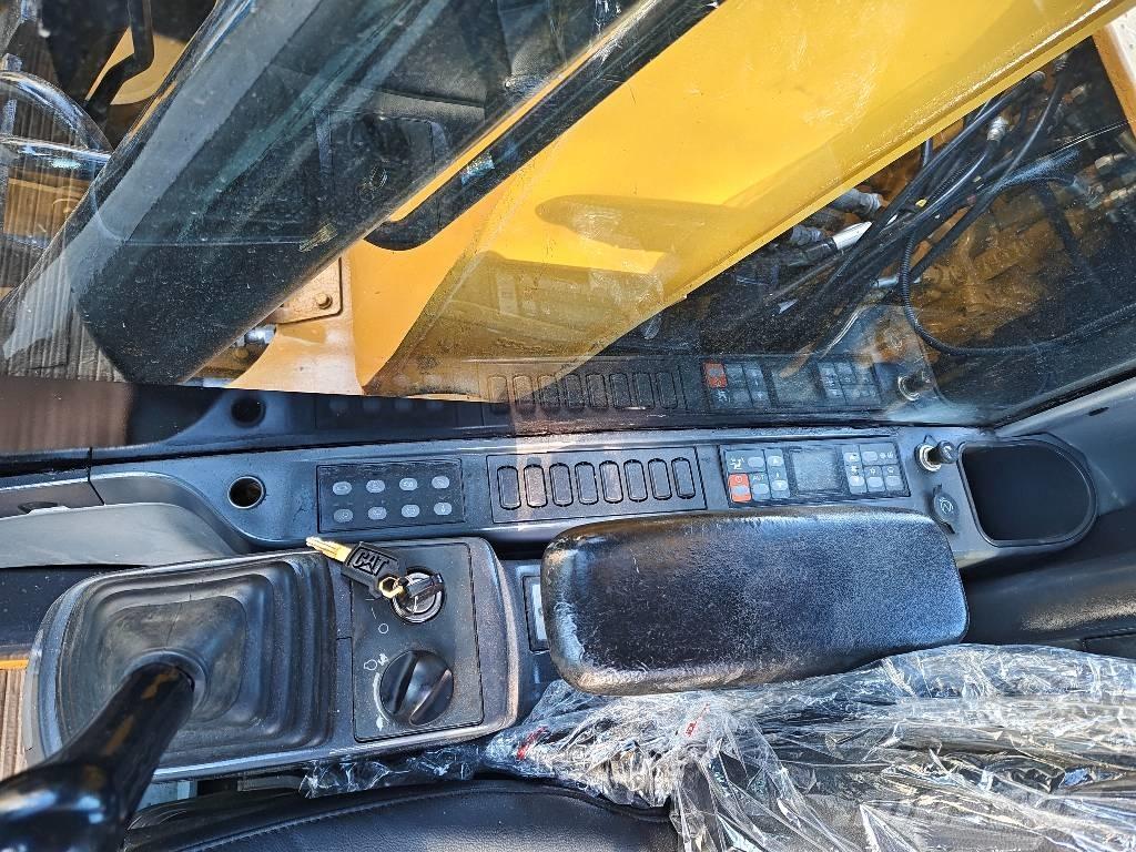 CAT 312 D Pásová rýpadla