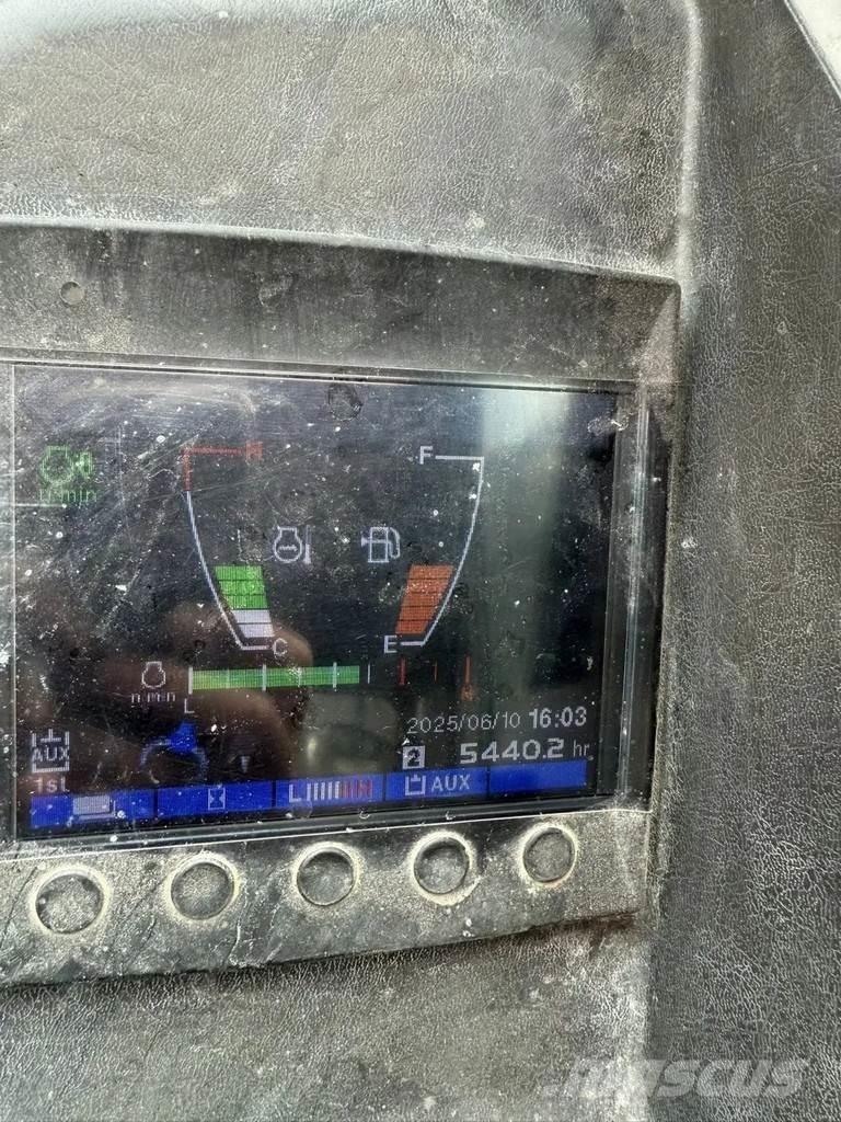 Takeuchi TB230 Mini rýpadla < 7t