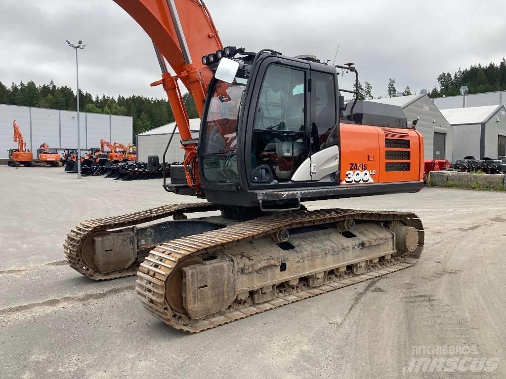 Hitachi ZX 300 LC-6 Pásová rýpadla