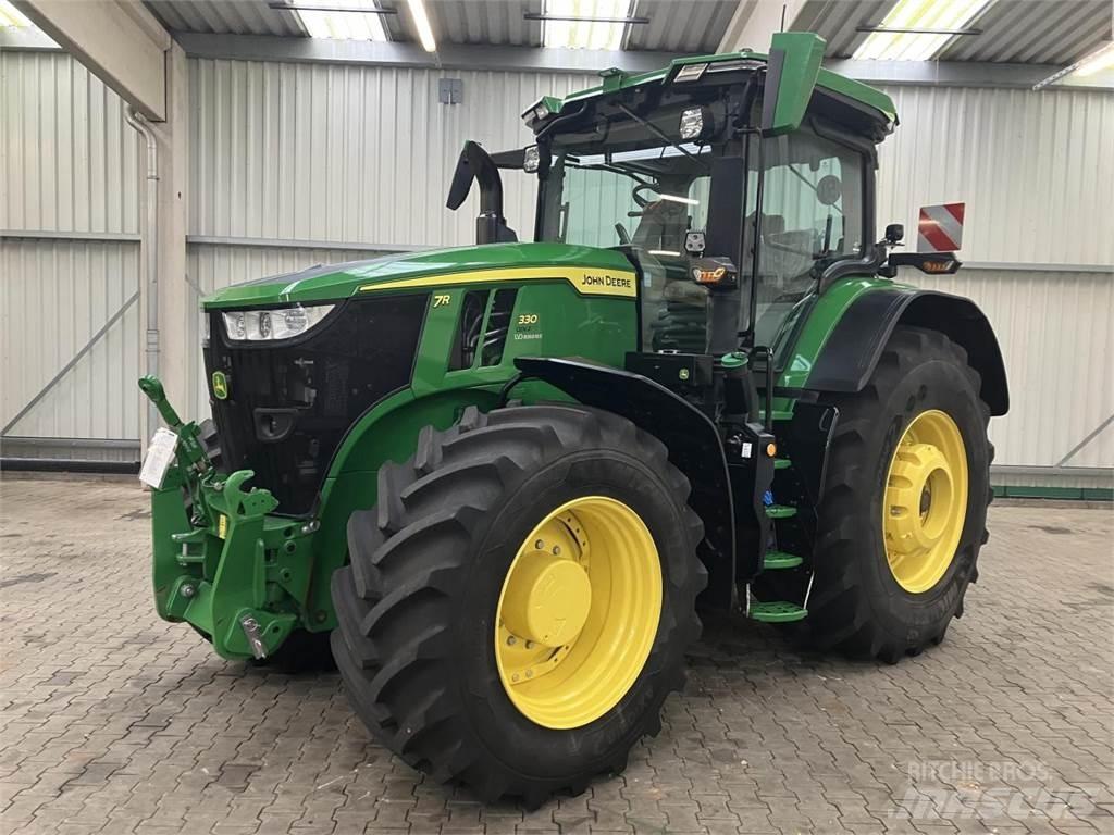 John Deere 7R 330 Traktory